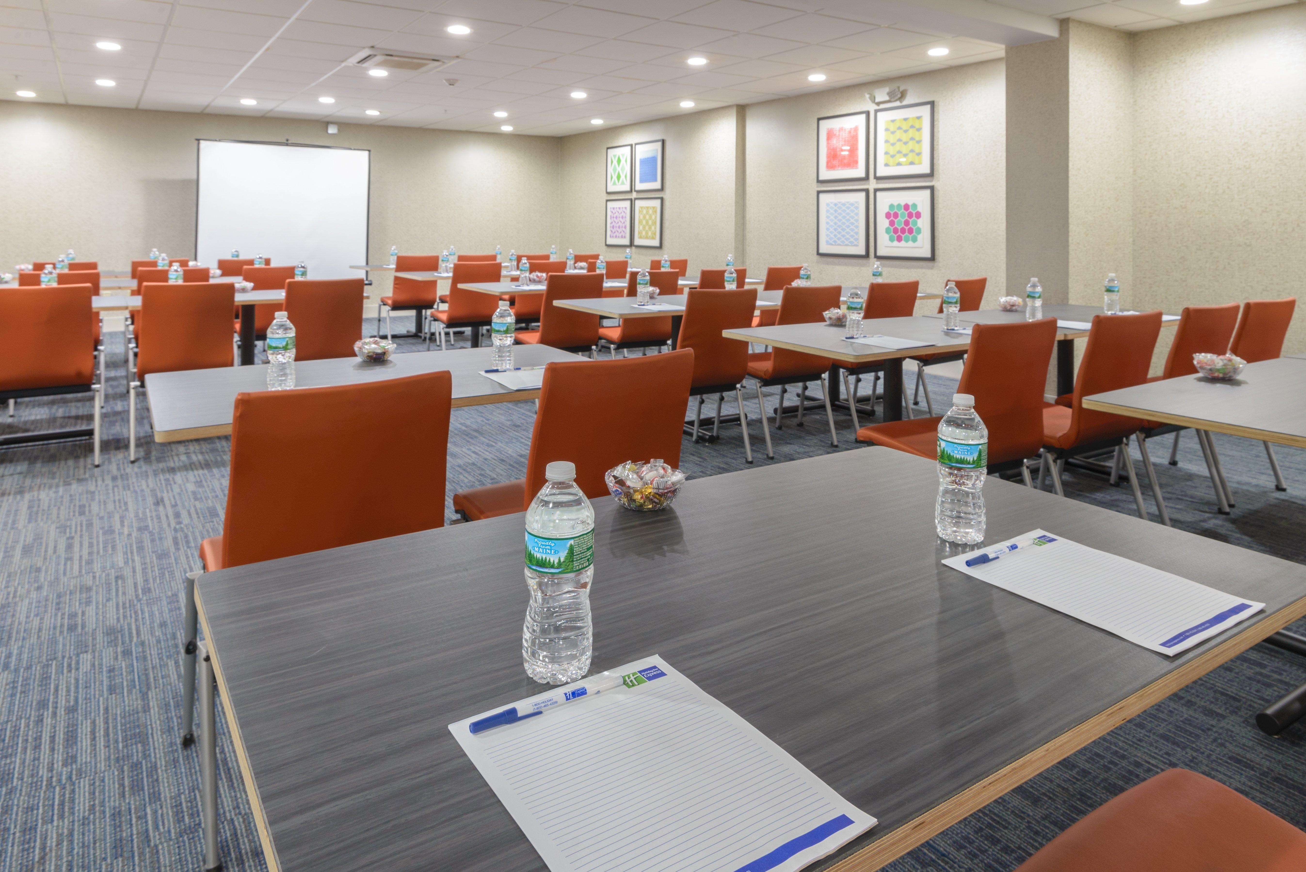 Holiday Inn Express Southington By Ihg Exterior foto